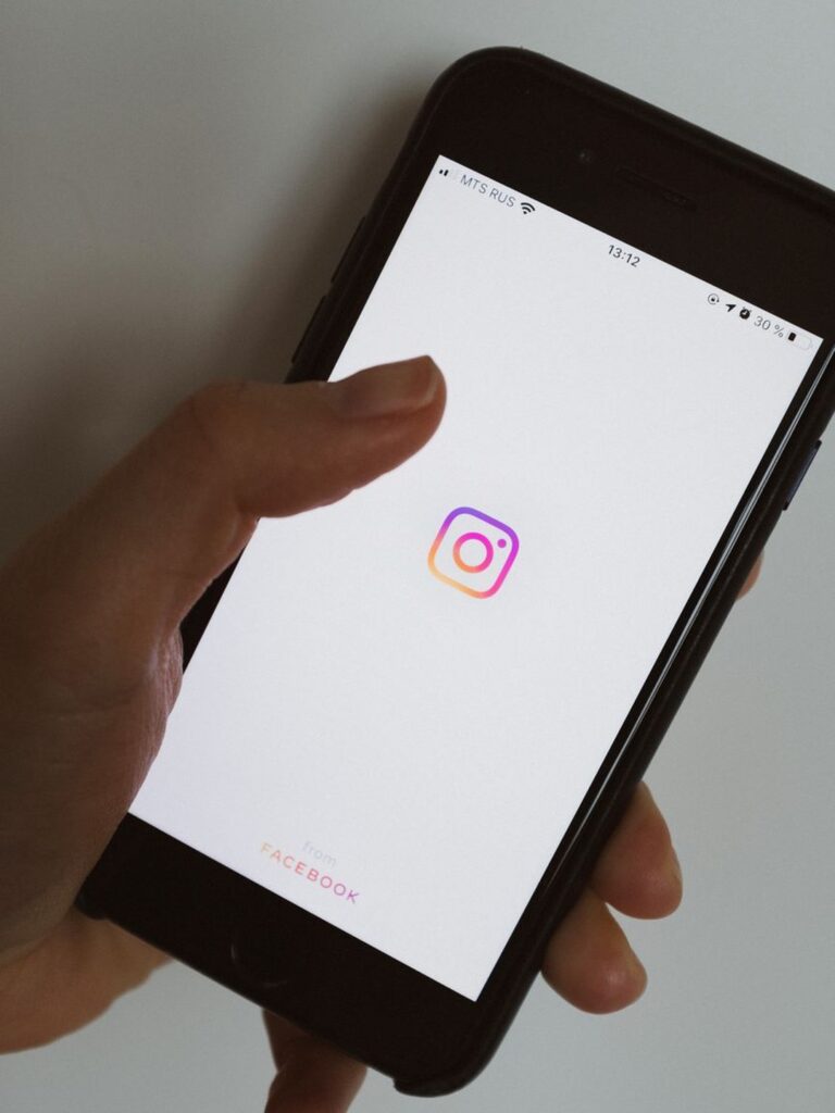 Защо Бразилия глоби TikTok със 153,7 млн. реала за данни на деца